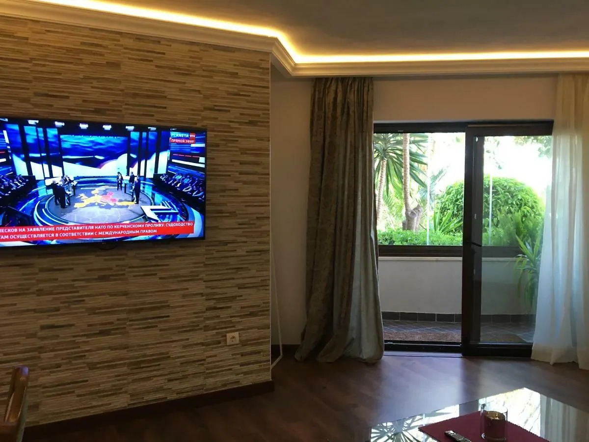 Atalaya Aparta Golf Apartamento Estepona